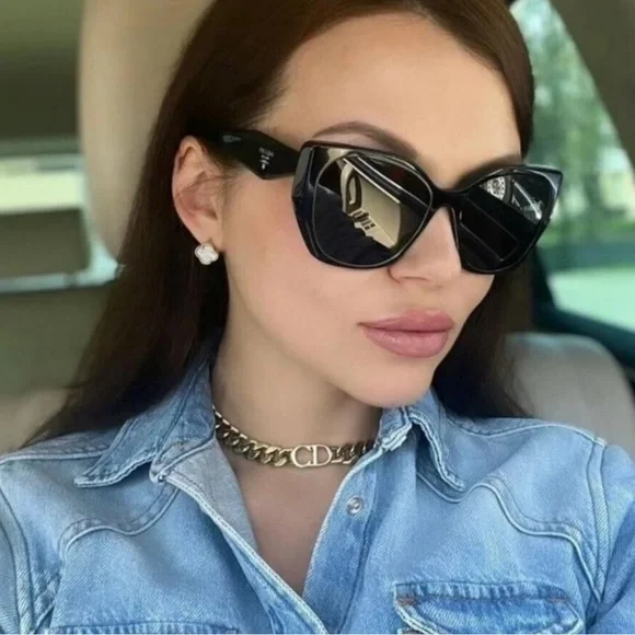 サングラス PRADA Woman Sunglasses Black SPR 19Z 1AB-0A7 $_57.JPG?set_id=880000500F